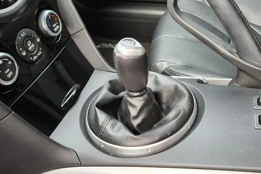 2009 Mazda RX-8 2nd Gen - Image 25 of 31