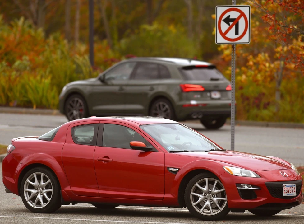 2009 Mazda RX-8 2nd Gen - Image 6 of 21