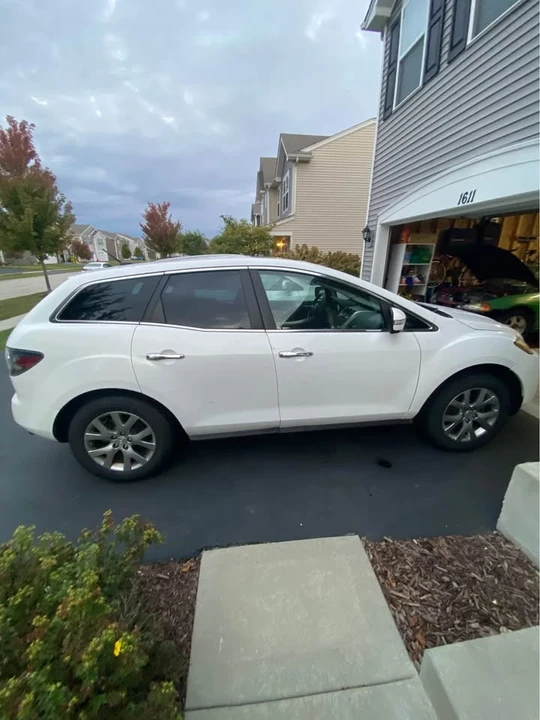 2009 Mazda CX-7 - Image 2 of 10