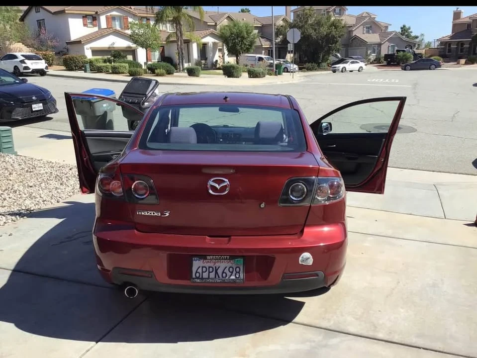 2009 Mazda Mazda 3 1st Gen - Image 2 of 11