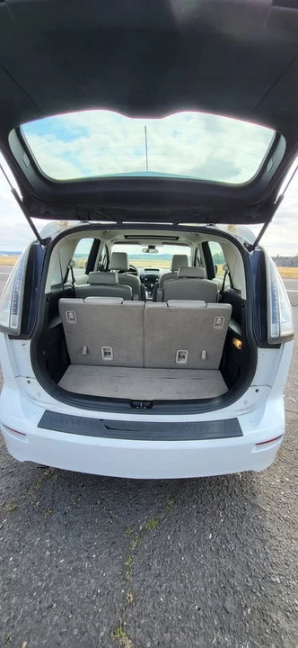 2009 Mazda Mazda 5 - Image 2 of 10