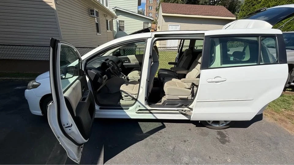 2009 Mazda Mazda 5 - Image 12 of 13