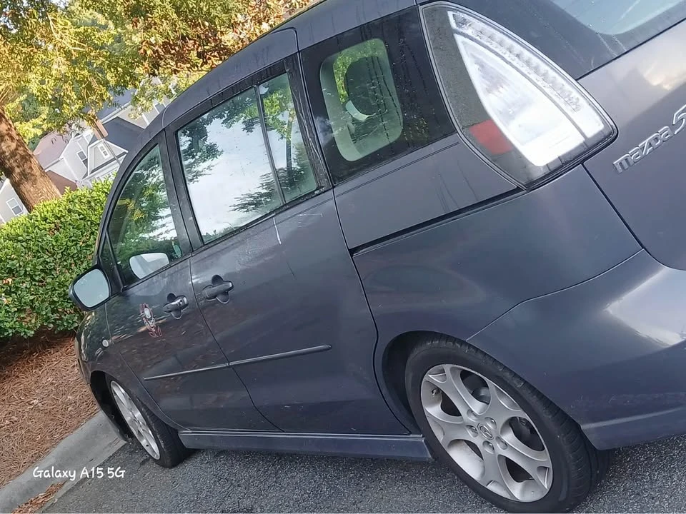2009 Mazda Mazda 5 - Image 2 of 2