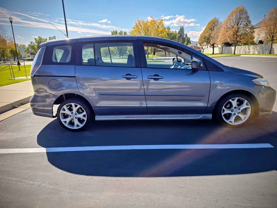 2009 Mazda Mazda 5 - Image 3 of 18