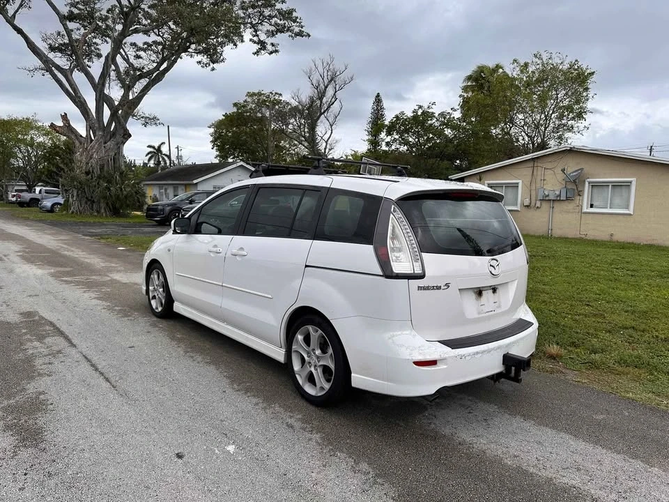 2009 Mazda Mazda 5 - Image 2 of 12