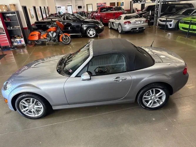 2009 Mazda NC MX-5 Miata - Image 2 of 4
