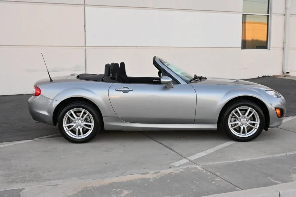 2009 Mazda NC MX-5 Miata - Image 12 of 20