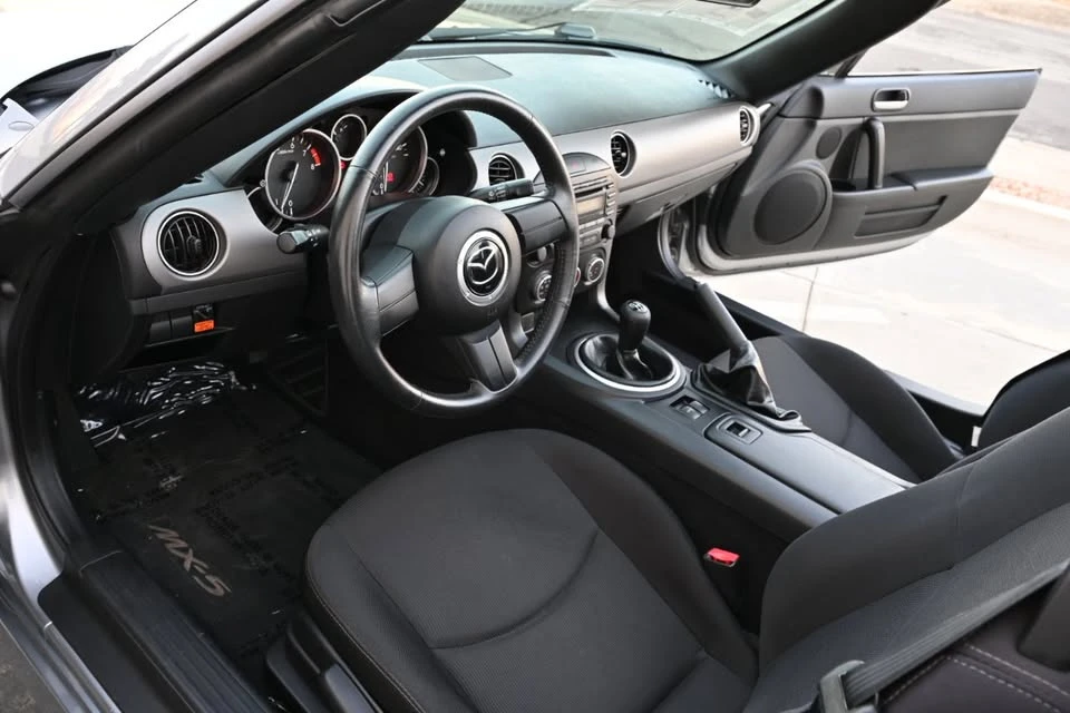 2009 Mazda NC MX-5 Miata - Image 17 of 20