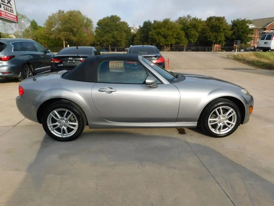 2009 Mazda NC MX-5 Miata - Image 5 of 19