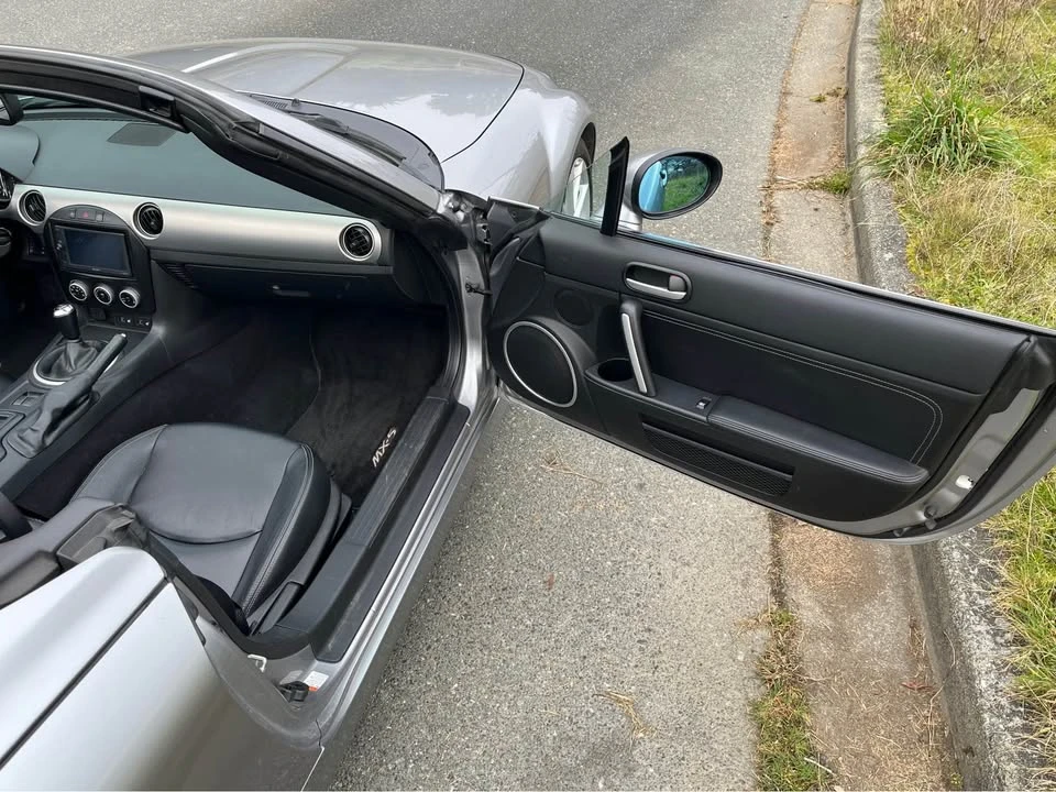 2009 Mazda NC MX-5 Miata - Image 10 of 18