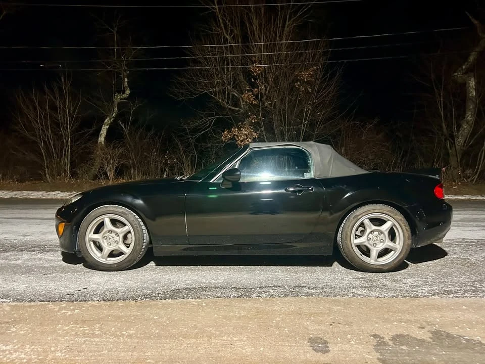 2009 Mazda NC MX-5 Miata - Image 3 of 10