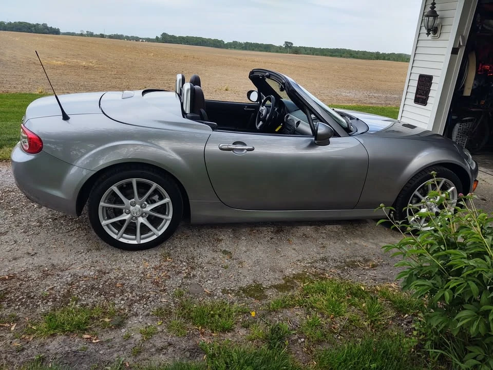2009 Mazda NC MX-5 Miata - Image 2 of 2