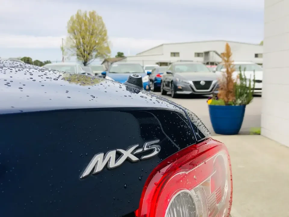 2009 Mazda NC MX-5 Miata - Image 16 of 18
