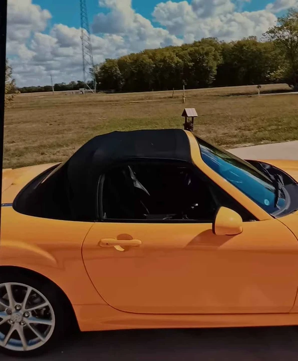 2009 Mazda NC MX-5 Miata - Image 5 of 11