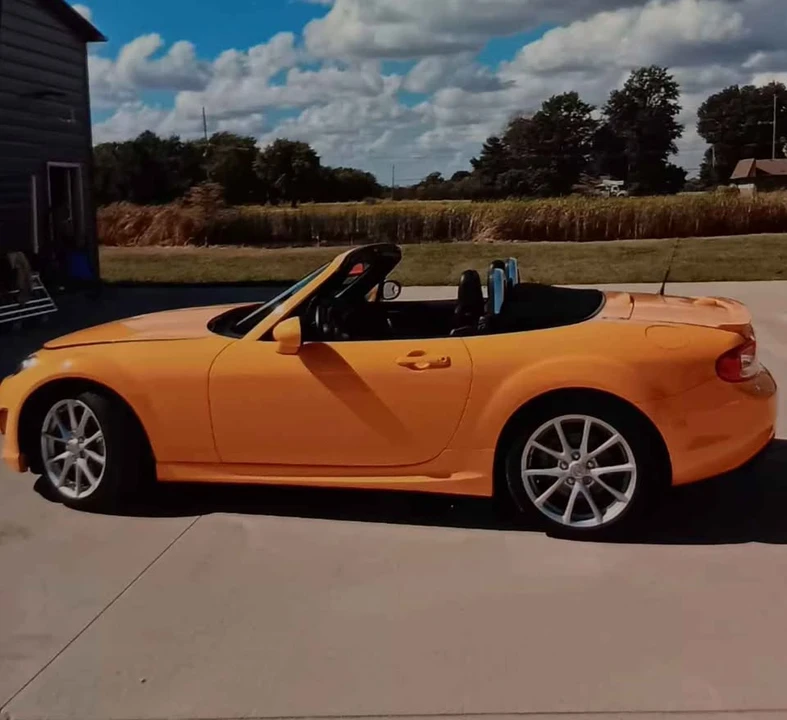 2009 Mazda NC MX-5 Miata - Image 4 of 11