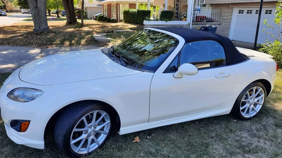 2009 Mazda NC MX-5 Miata - Image 2 of 3