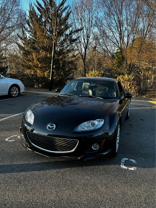2009 Mazda NC MX-5 Miata - Image 2 of 3