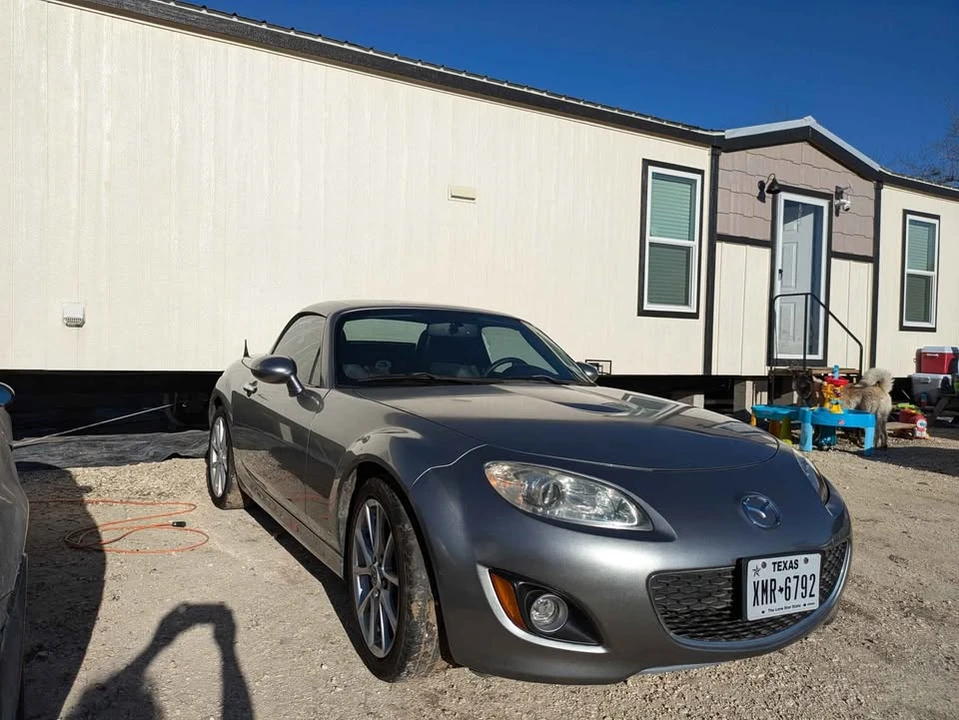 2009 Mazda NC MX-5 Miata - Image 2 of 15
