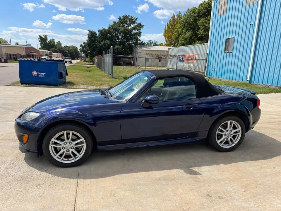 2009 Mazda NC MX-5 Miata - Image 3 of 17