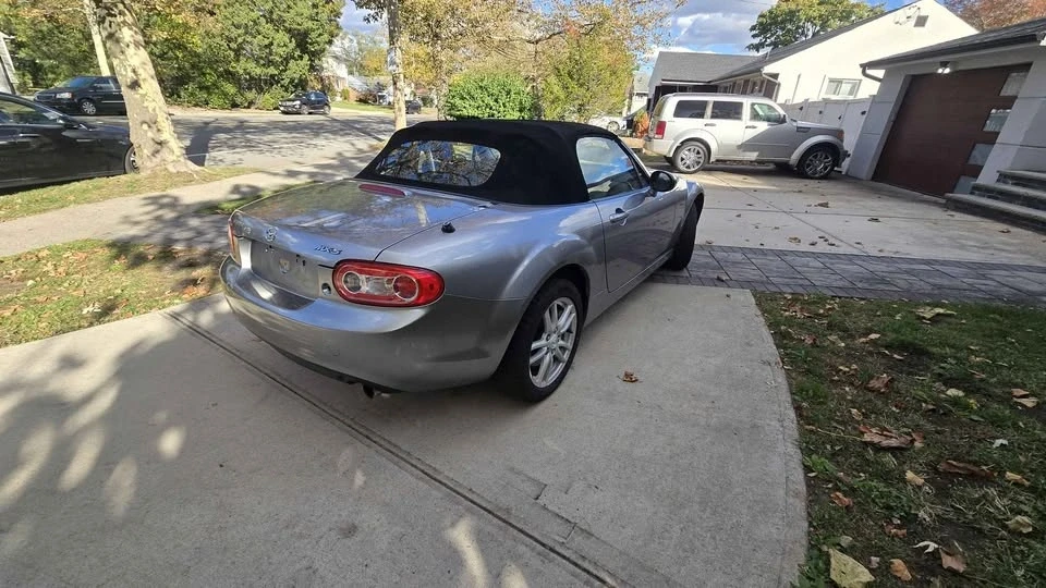 2009 Mazda NC MX-5 Miata - Image 2 of 17