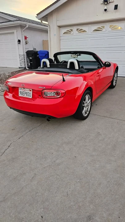 2009 Mazda NC MX-5 Miata - Image 4 of 20