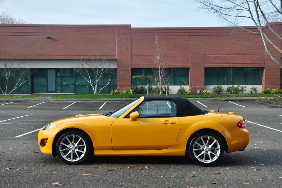2009 Mazda NC MX-5 Miata - Image 3 of 18