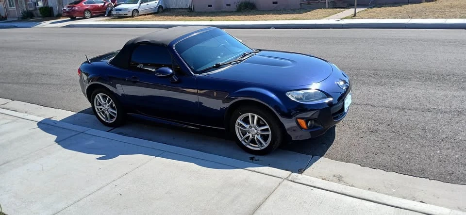 2009 Mazda NC MX-5 Miata - Image 4 of 10