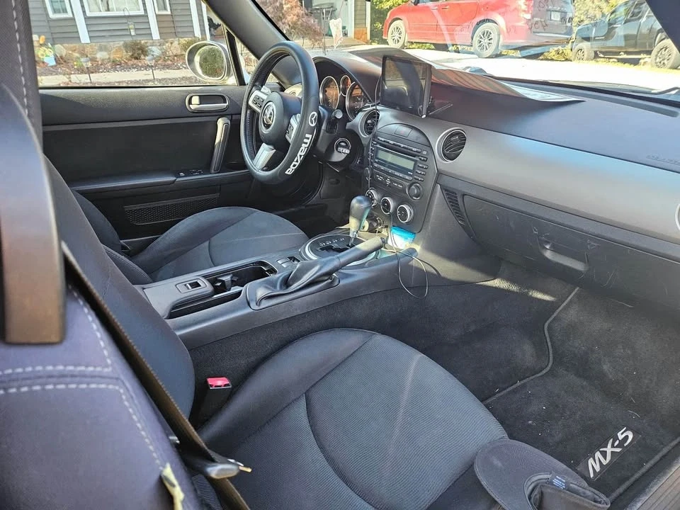 2009 Mazda NC MX-5 Miata - Image 3 of 4