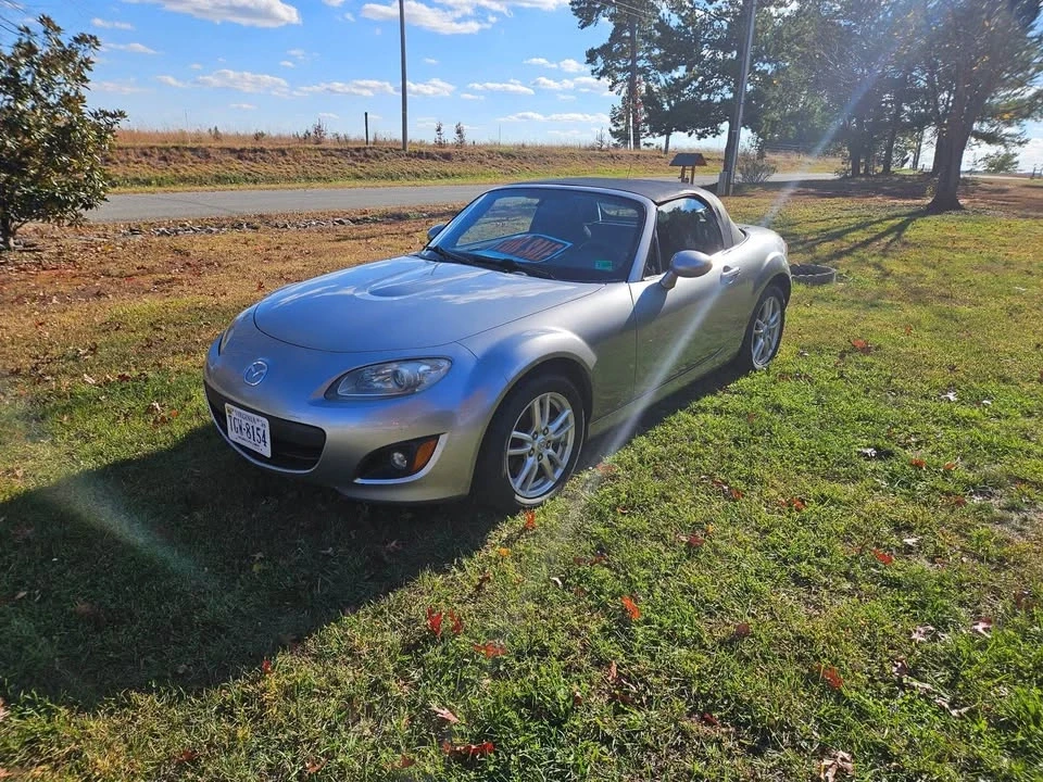 2009 Mazda NC MX-5 Miata - Image 4 of 4