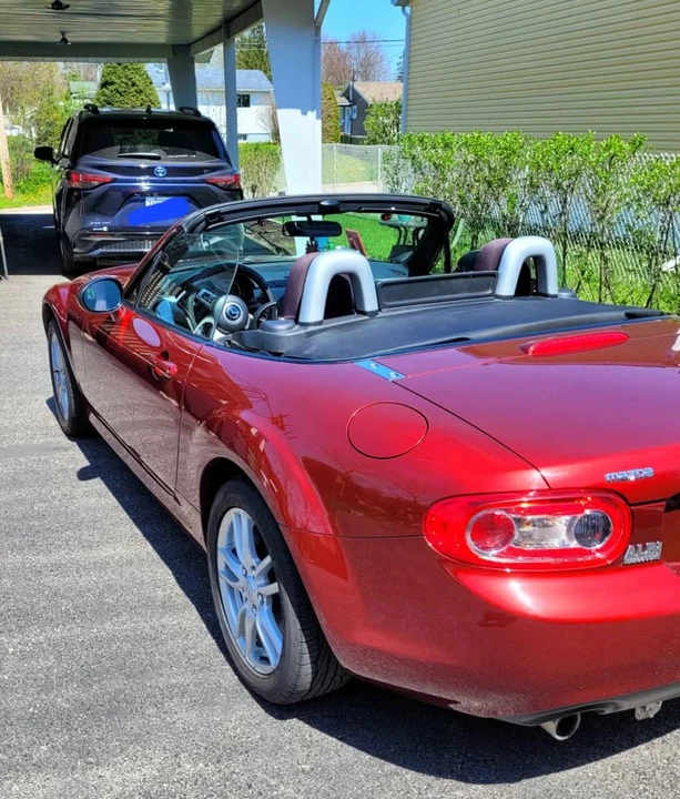 2009 Mazda NC MX-5 Miata - Image 2 of 3