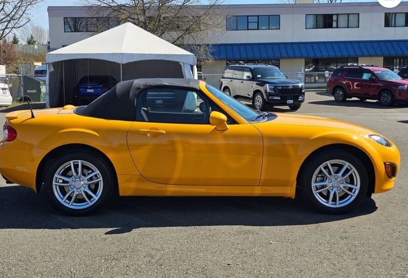 2009 Mazda NC MX-5 Miata - Image 2 of 4