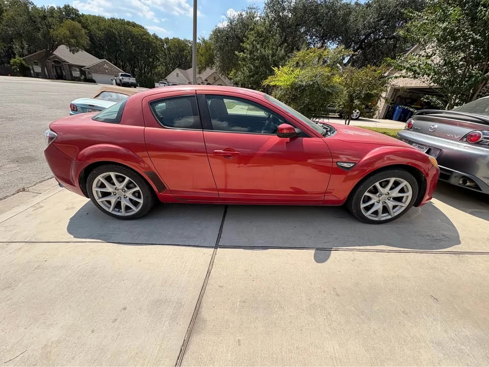 2009 Mazda RX-8 2nd Gen - Image 2 of 3