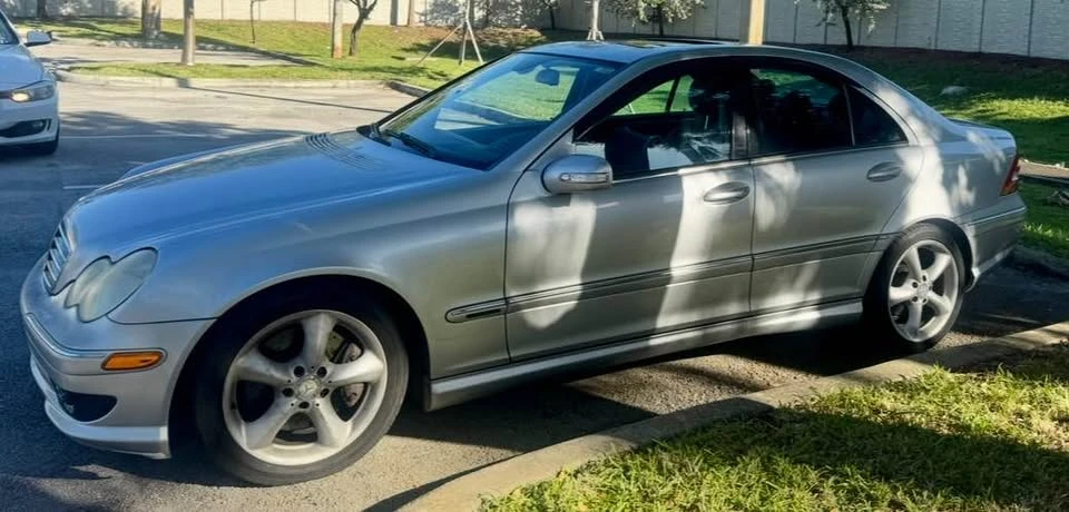 2009 Mercedes-Benz W204 C-Class - Image 3 of 4