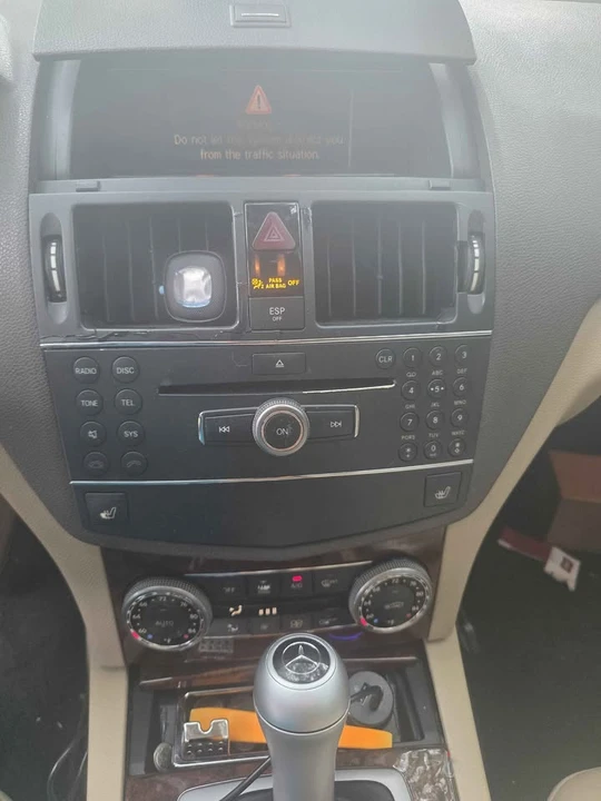 2009 Mercedes-Benz W212 E-Class - Image 8 of 10