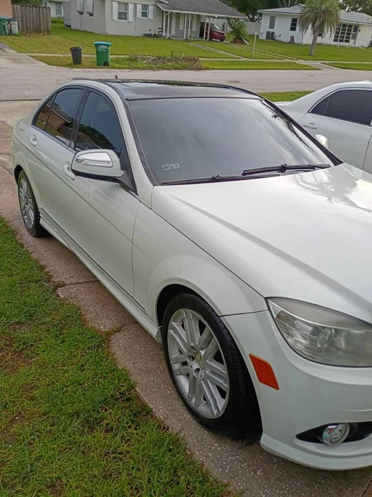 2009 Mercedes-Benz E-Class - Image 2 of 10