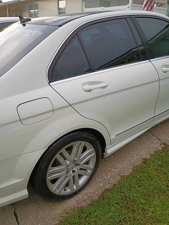2009 Mercedes-Benz E-Class - Image 8 of 10