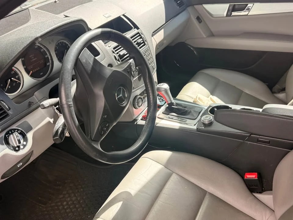 2009 Mercedes-Benz W204 C-Class - Image 2 of 4