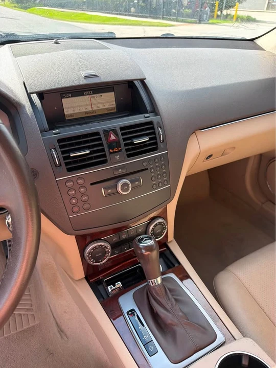 2009 Mercedes-Benz W212 E-Class - Image 16 of 18