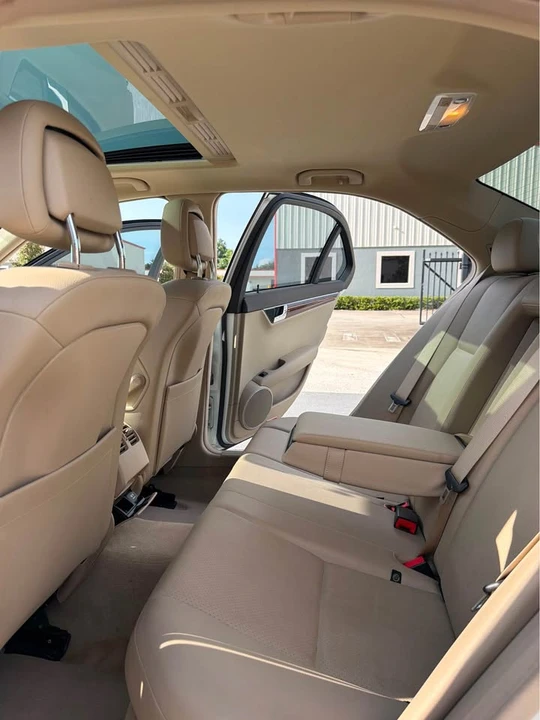 2009 Mercedes-Benz W212 E-Class - Image 11 of 18