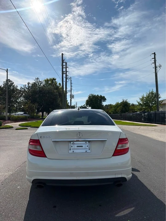 2009 Mercedes-Benz W212 E-Class - Image 4 of 18