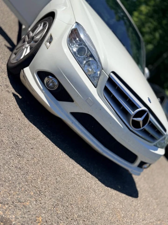 2009 Mercedes-Benz E-Class - Image 2 of 5