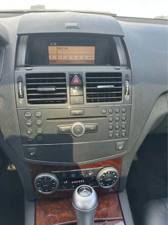 2009 Mercedes-Benz W212 E-Class - Image 12 of 14