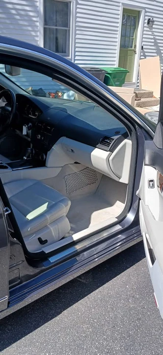 2009 Mercedes-Benz W212 E-Class - Image 8 of 12
