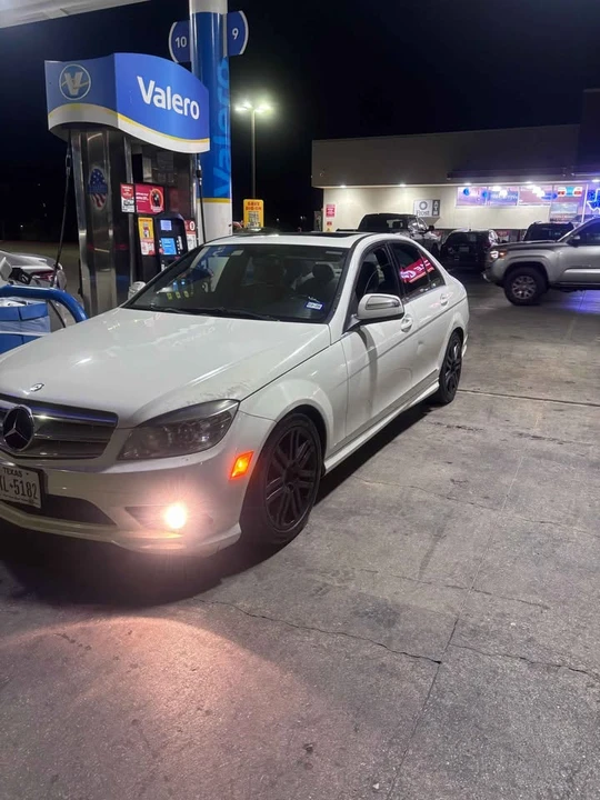 2009 Mercedes-Benz W212 E-Class - Image 2 of 9
