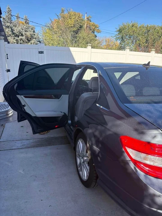 2009 Mercedes-Benz W211 E-Class - Image 2 of 2