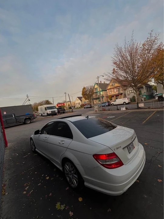 2009 Mercedes-Benz W204 C-Class - Image 6 of 10