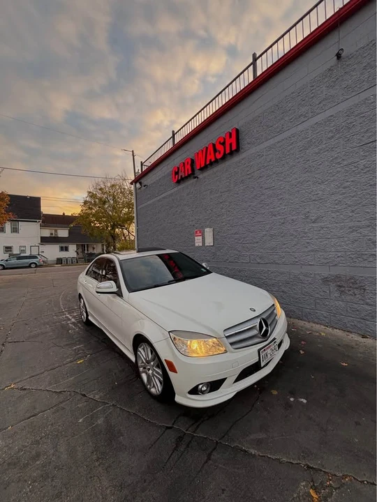 2009 Mercedes-Benz W204 C-Class - Image 3 of 10