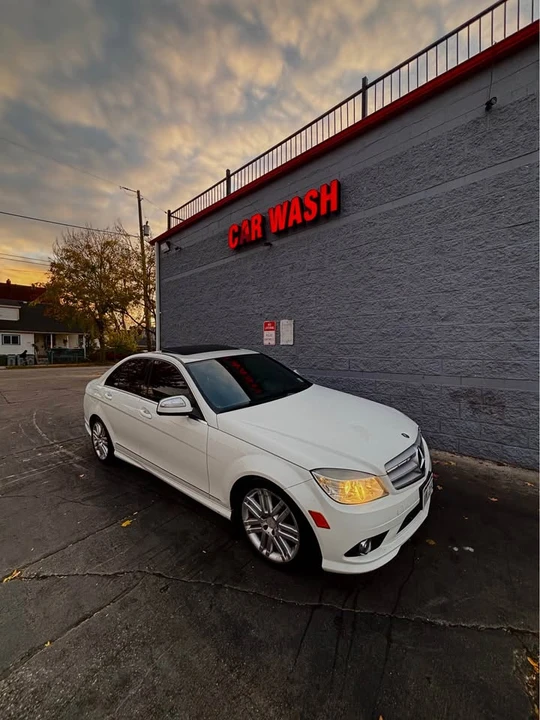 2009 Mercedes-Benz W204 C-Class - Image 2 of 10