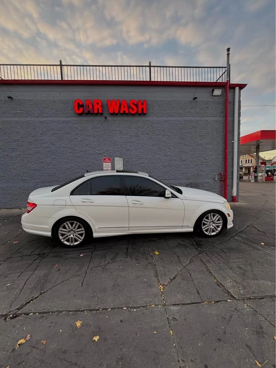 2009 Mercedes-Benz W204 C-Class - Image 8 of 10