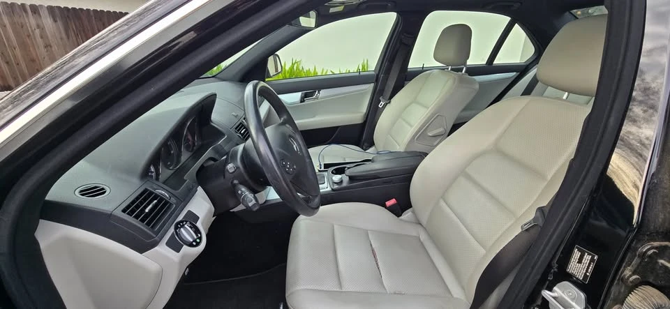 2009 Mercedes-Benz W204 C-Class - Image 10 of 20
